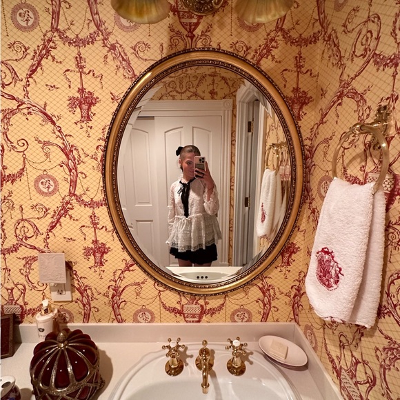 Meet your Posher, Sophia - Picture 1 of 1